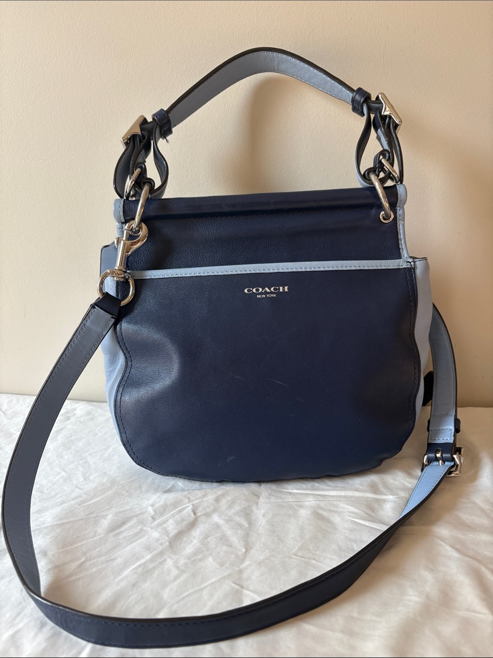 EUC - Coach Willis Legacy Archival Two-Tone Crossbody Bag - Picture 2 of 5